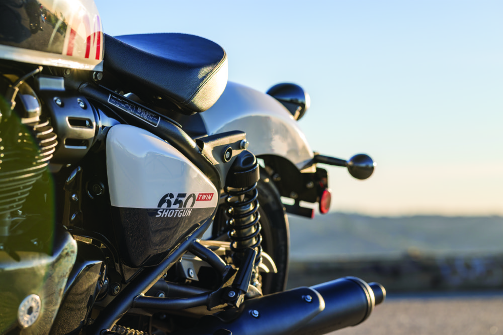 FIRST RIDE Royal Enfield Shotgun 650